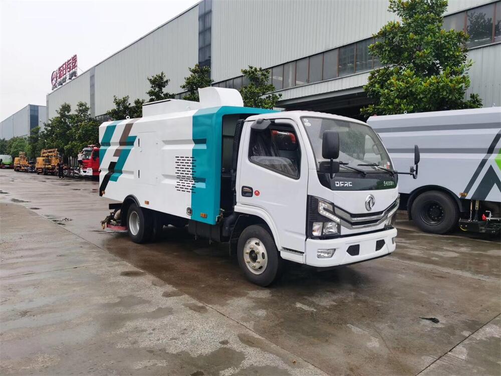 5噸后置吸塵車-程力東風(fēng)多利卡國六后置5方吸塵車廠家價(jià)格